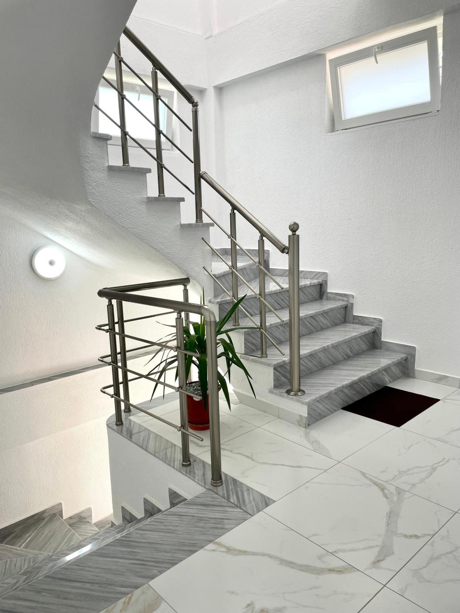 Apartment 71